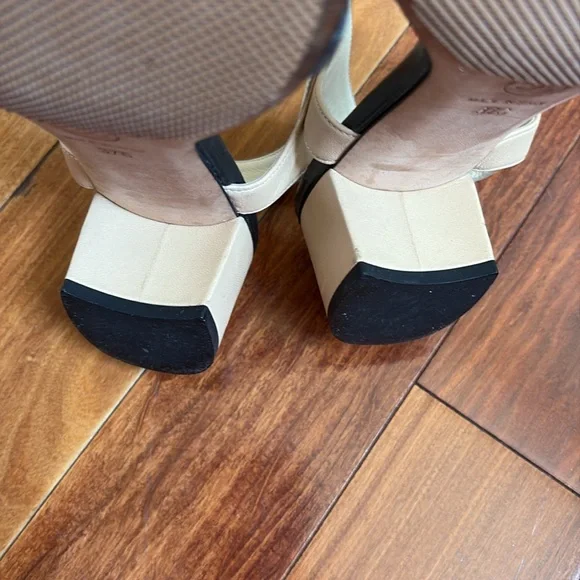 Chanel Black and Tan with pearls Women's Sandals - Picture 8 of 12